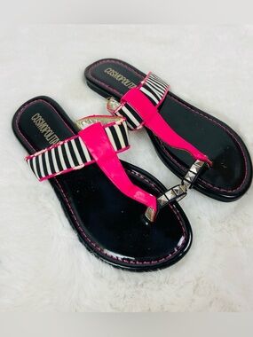 Cosmopolitan Black & Hot Pink Striped toe ring Sandals size 6